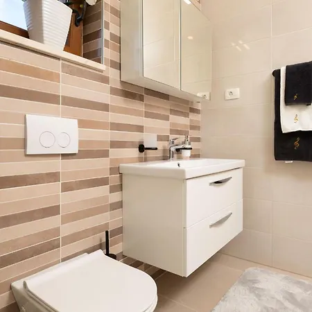 Andante By El-pi Tours Villa *