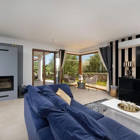 Villa Andante By El-pi Tours