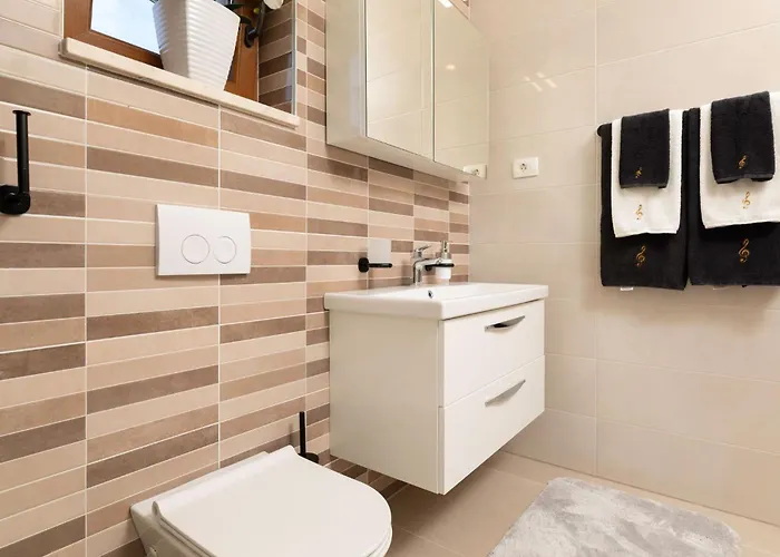 Andante By El-pi Tours Villa *